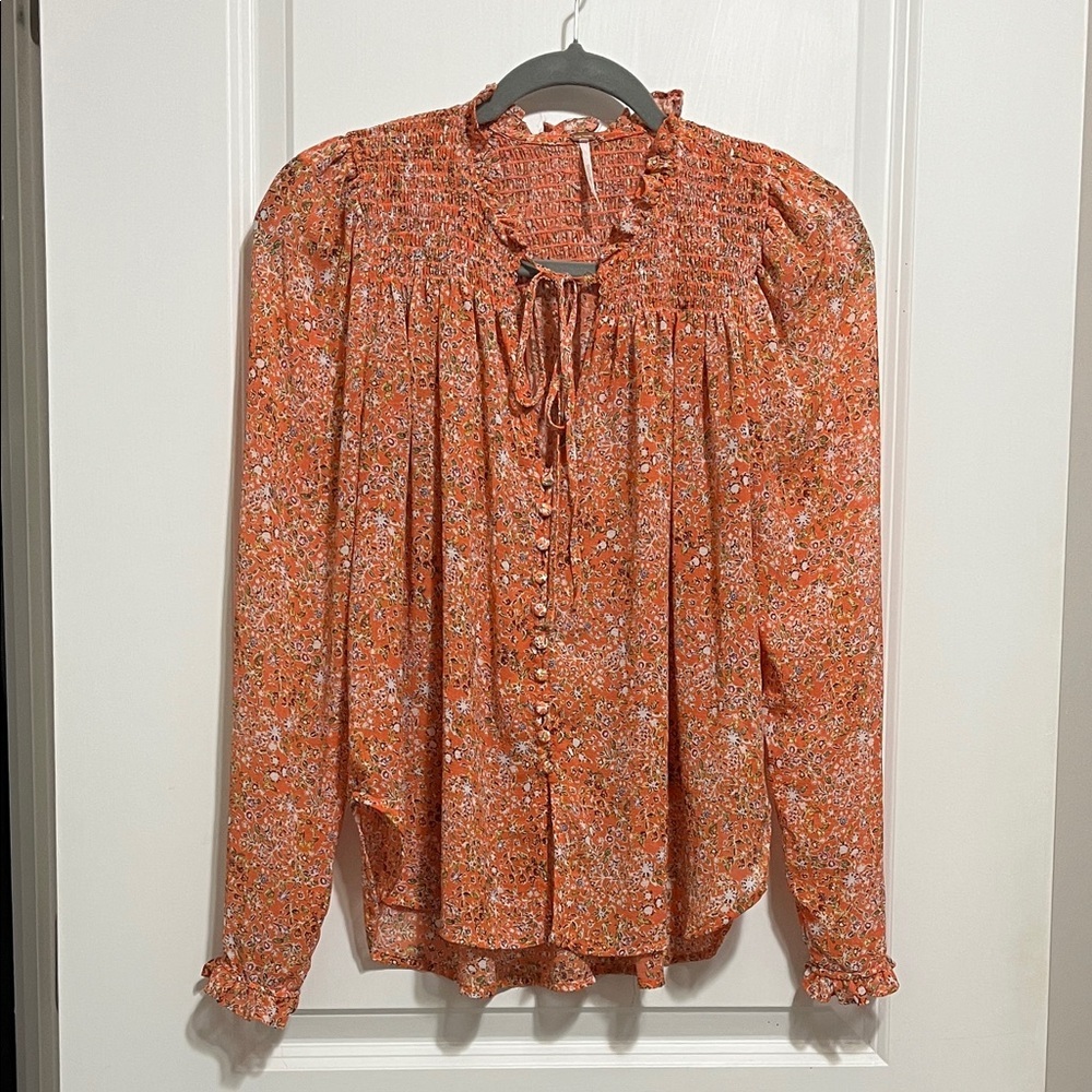 Free People Lela Floral Smocked Ruffle Blouse in Coral Sz XS - Picture 2 of 9